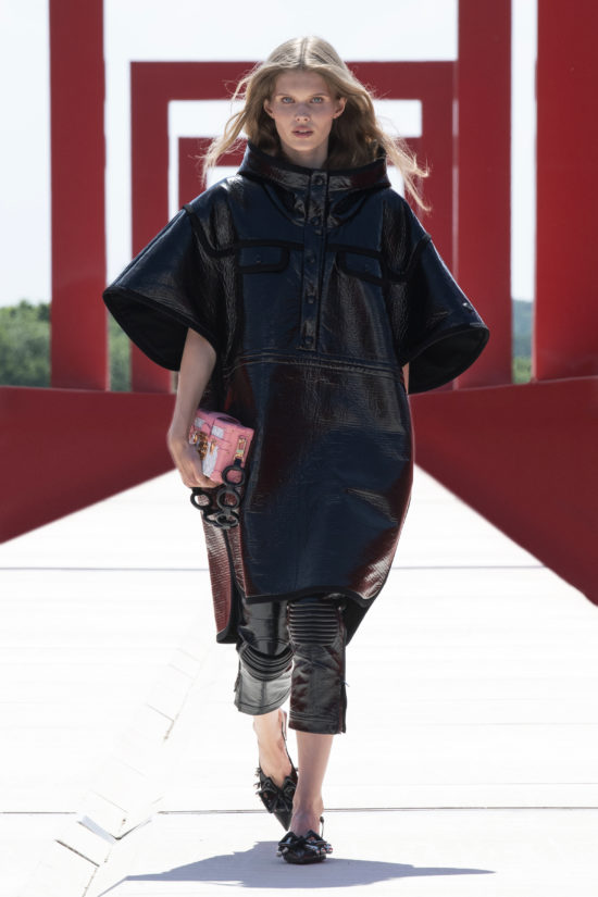 Louis Vuitton Bridges the Gap Between Streetstyle and Couture - Los Angeles  Fashion - LA Fashion Magazine