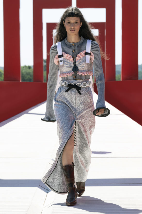 Louis Vuitton Bridges the Gap Between Streetstyle and Couture - Los Angeles  Fashion - LA Fashion Magazine